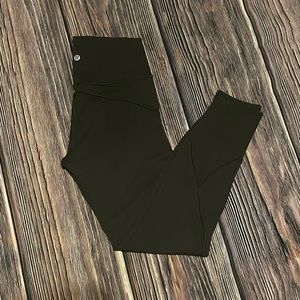 Lululemon In Movement 7/8 Tight Everlux 25"